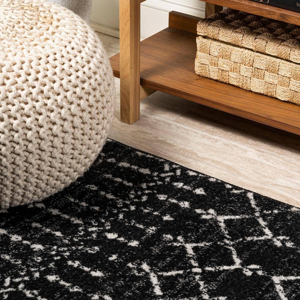 JONATHAN Y Moroccan HYPE Boho Vintage Diamond Black/Ivory 3 ft. x 5 ft. Area Rug