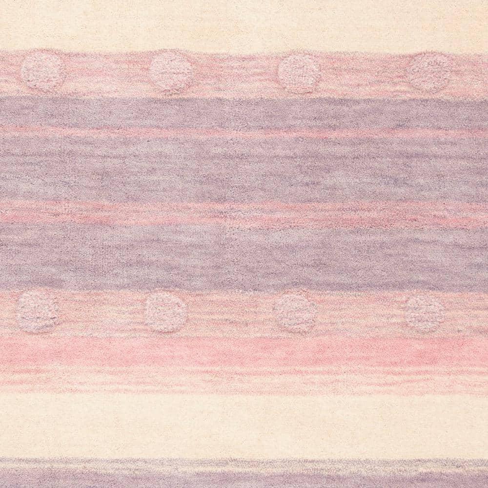 Safavieh Kids 5' Round Hand Loomed Wool Rug in Light Purple and Ivory