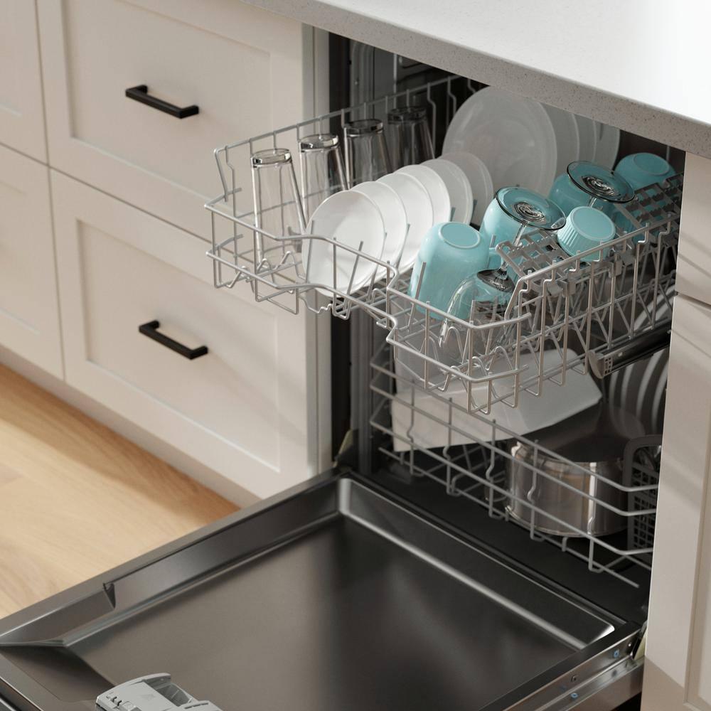 Bosch 800 Series 24" Front Control Built-In Dishwasher with Hybrid Tub SHE3AEM5N