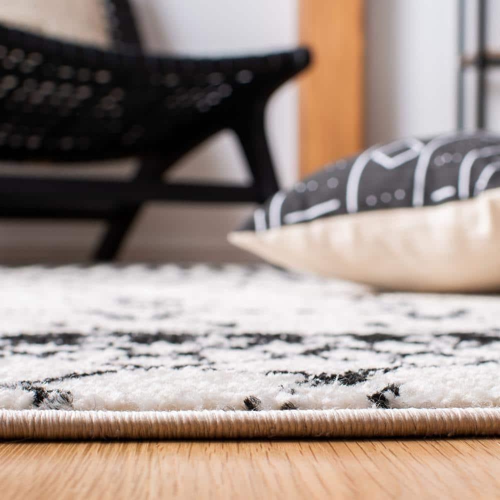Tulum TUL229 Power Loomed Runner Rug - Ivory/Black - 2'x11' - Safavieh.