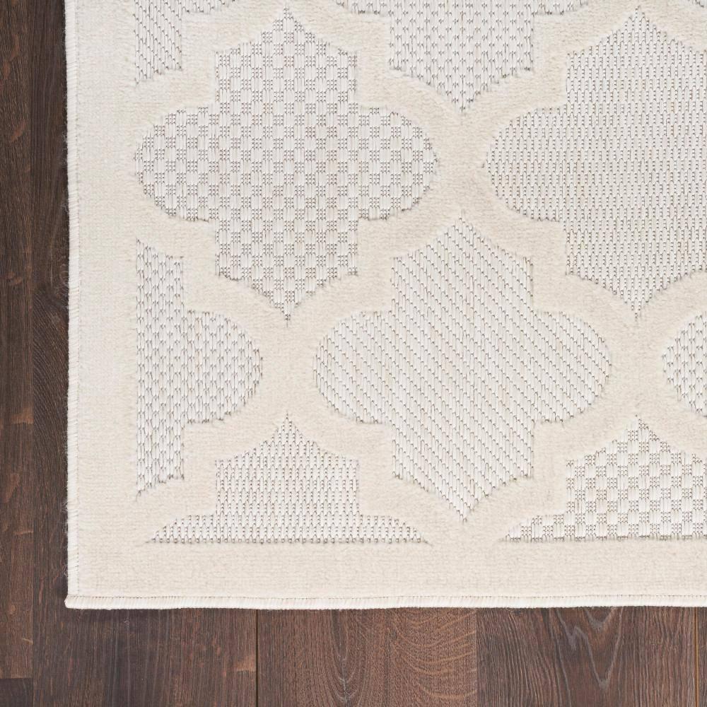 Nourison Easy Care 7' x 10' Ivory/White Indoor/Outdoor Rug