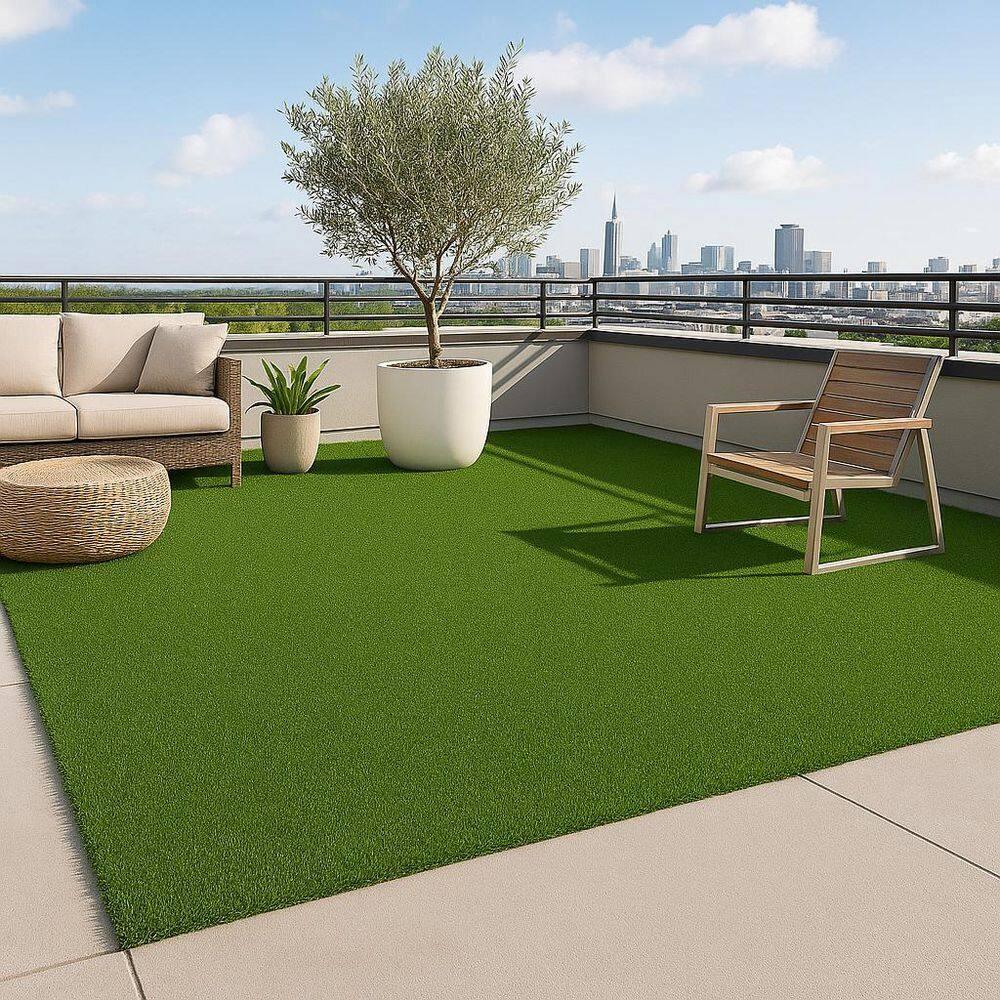 Ottomanson Ottomanson Outdoor Sports & Practice Turf – Waterproof Artificial Grass Mat for Backyard, Patio, and Recreational Use