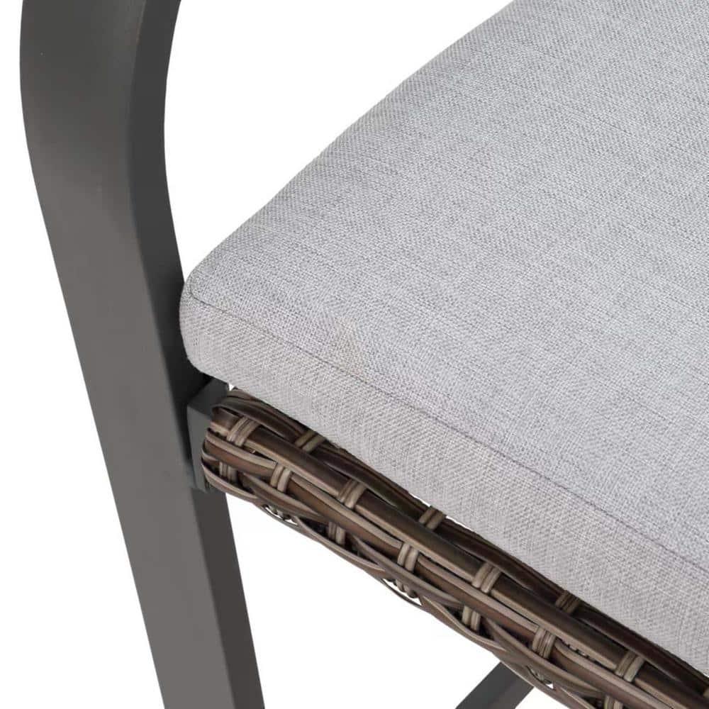 JOIVI Juego de Bar para Patio de 3 Piezas, Juego de Bistro de Mimbre para Exteriores, Taburetes de Bar de Ratán para Todo Tipo de Clima con Cojines y Mesa Superior de Madera, Muebles de Patio con Altura de Bar para 2 Personas, Mesa y Sillas de Bistro, Gris