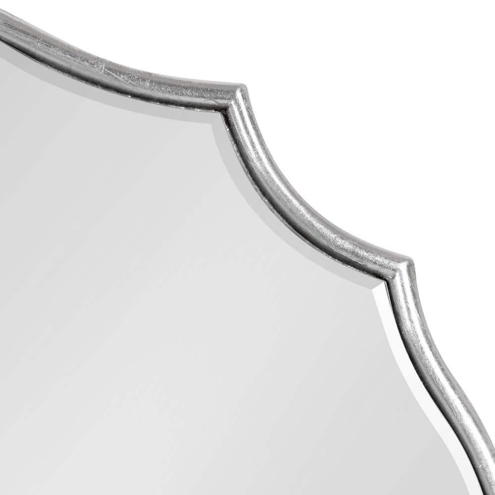 Leanna 18x24 Silver Scalloped Oval Wall Mirror
