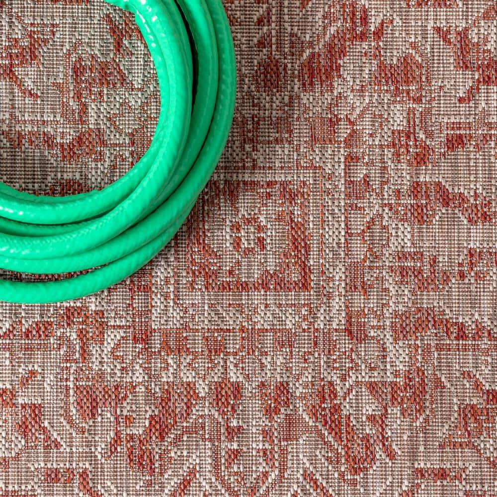 8'x10' Estrella Bohemian Medallion Textured Weave Indoor/Outdoor Area Rug, Red/Taupe - JONATHAN Y