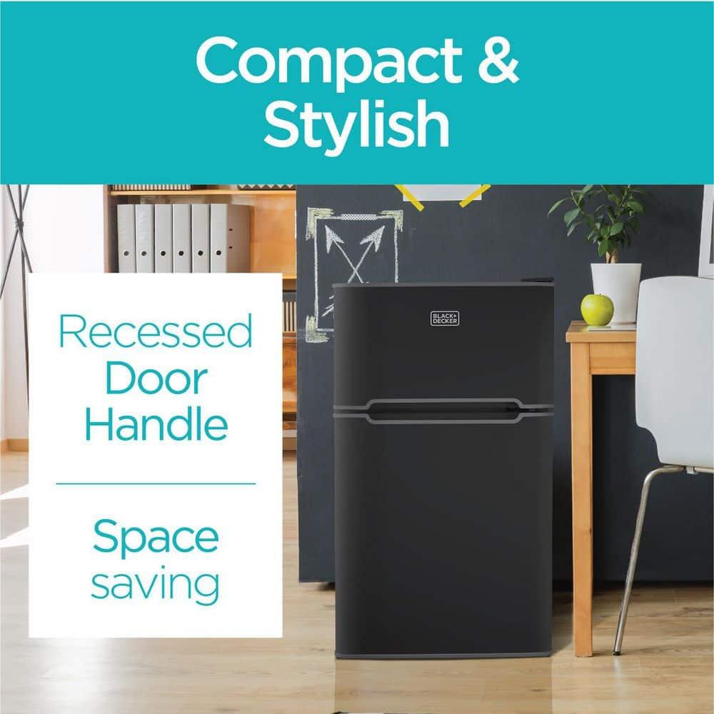 BLACK+DECKER Black + Decker 3.1 cu. ft. Freestanding Mini Fridge with Freezer