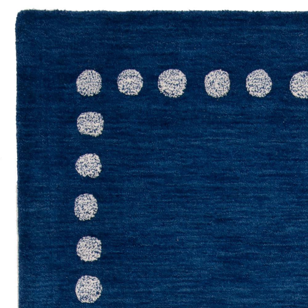 Safavieh Kids SFK802 Hand Loomed Indoor Area Rug - Navy - 5'x8' - Safavieh