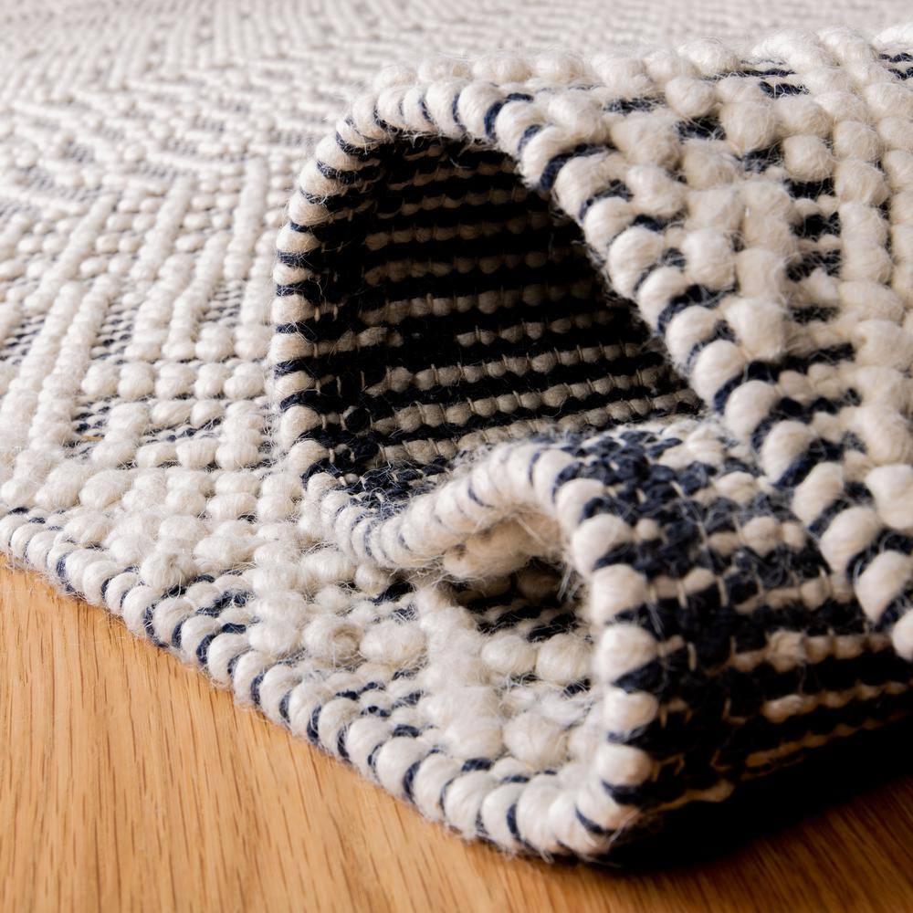 Natura NAT852 Hand Loomed Indoor Area Rug - Ivory/Navy - 8'x8' - Safavieh