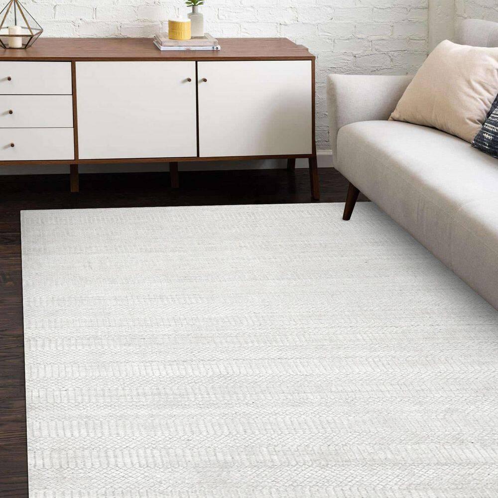 Ivory Elegance 8' x 10' Hand Loomed Wool-Viscose Blend Area Rug