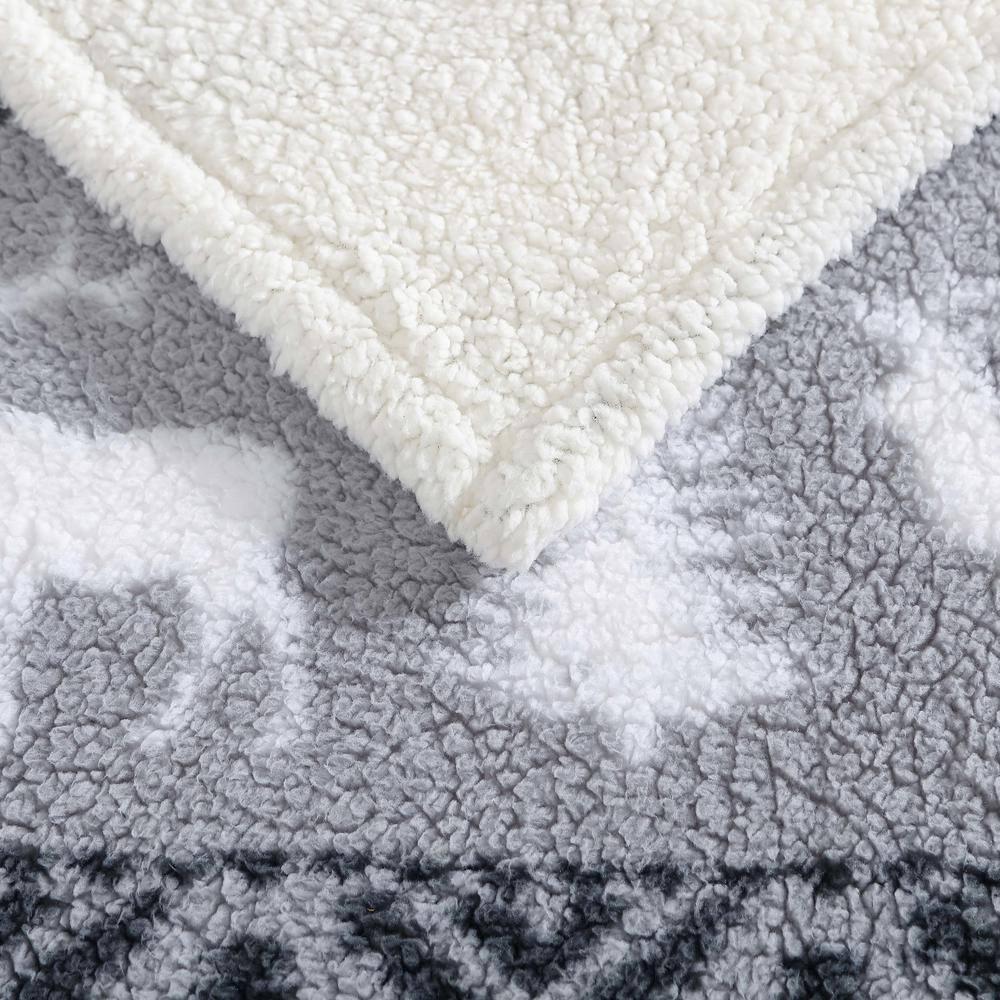 Eddie Bauer Eddie Bauer Printed Sherpa Reversible Throw Blankets