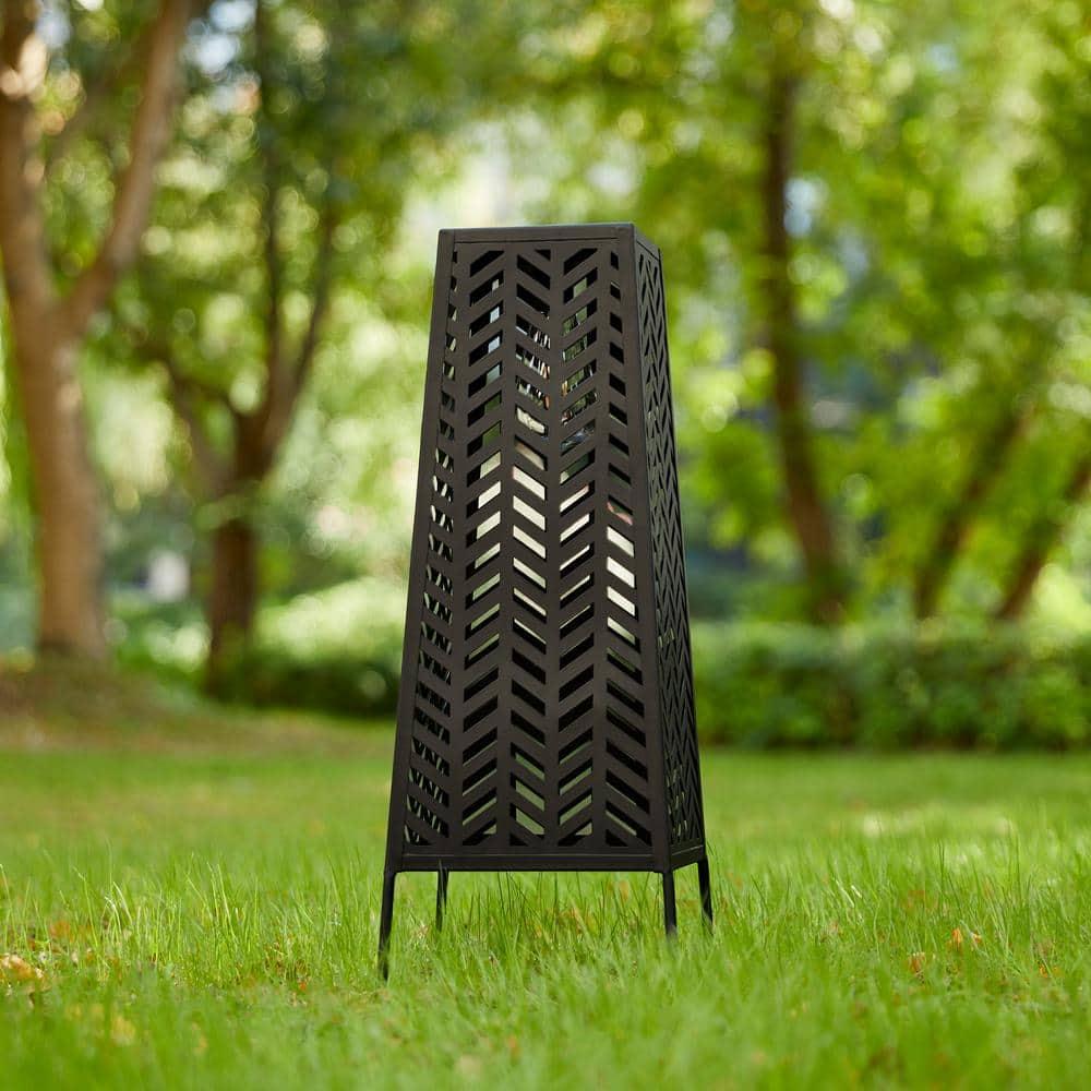 Glitzhome 21.5"H Metal Geometric Solar Powered Floor Lantern