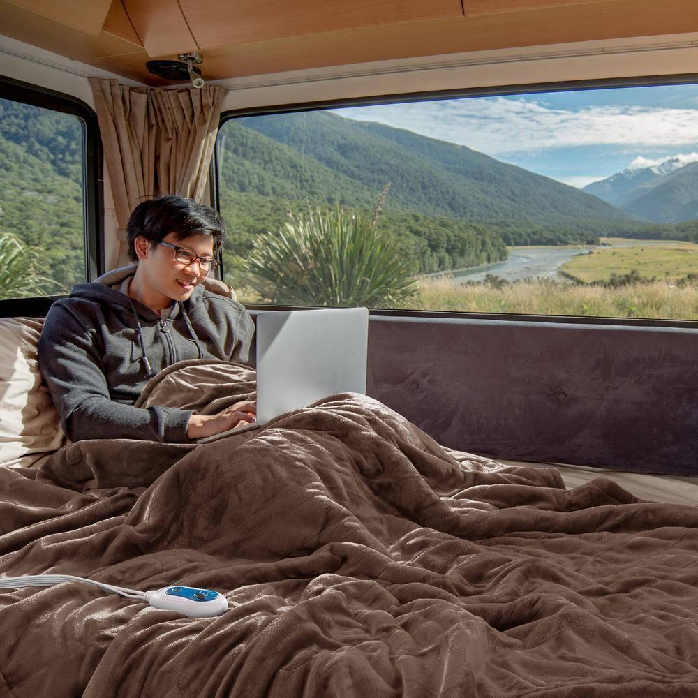 Beautyrest Beautyrest Heated Microlight to Berber Throw