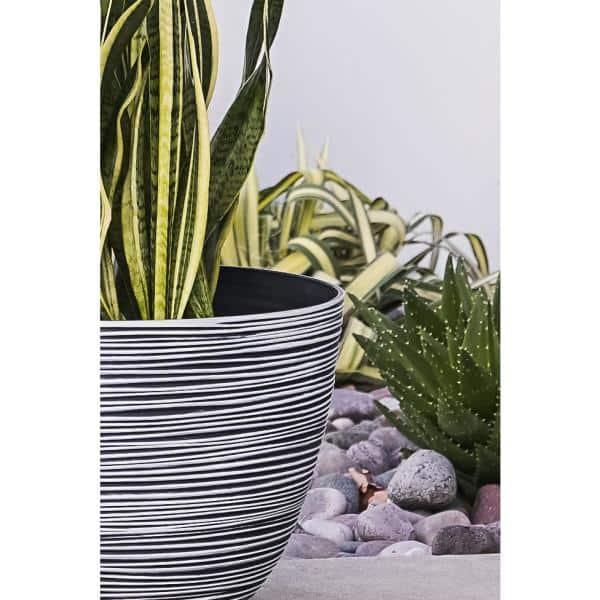 Xbrand Modern Nested Round Textured Pot Planter, Set of 3, 12 Inch Tall, White