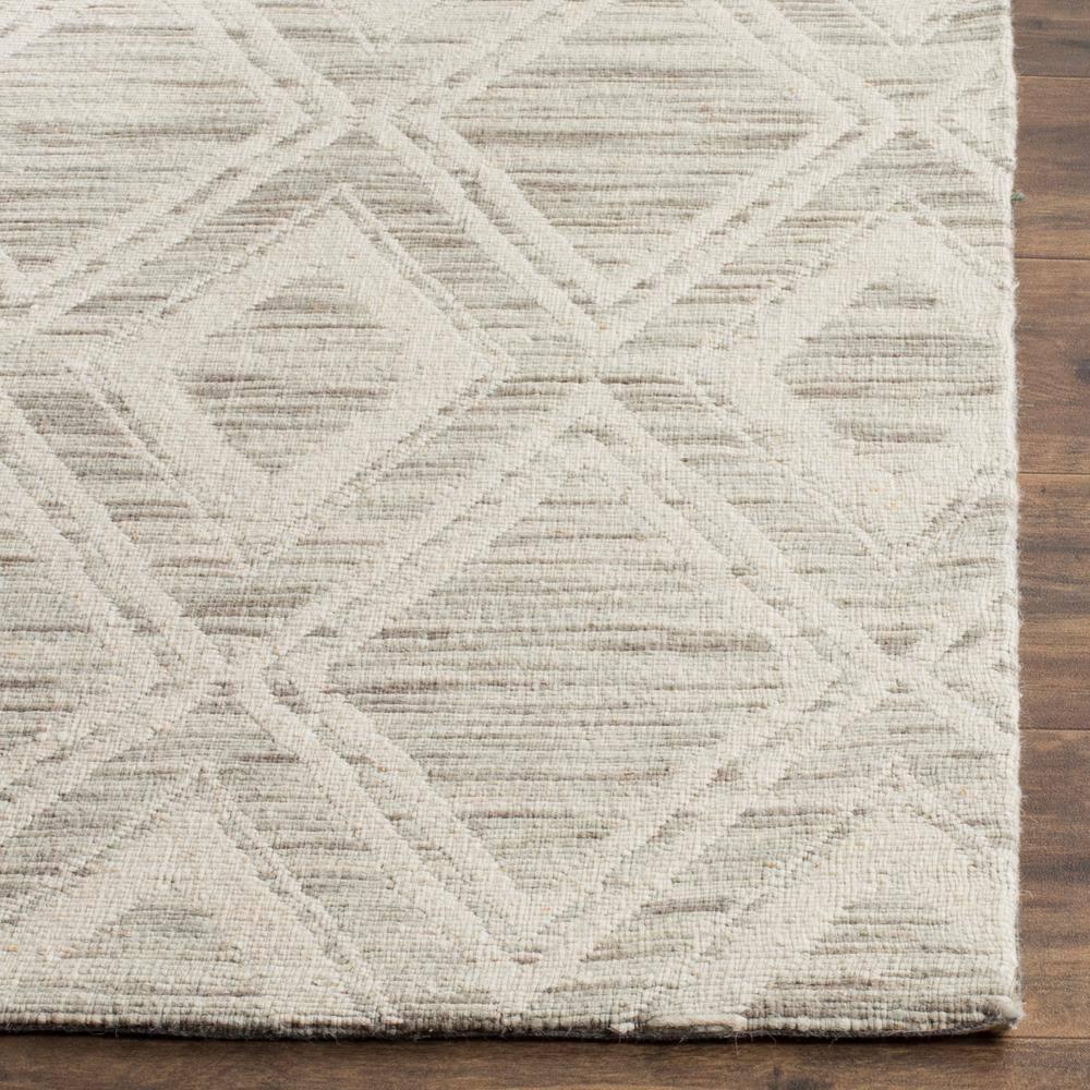Marbella MRB312 Hand Loomed Indoor Area Rug - Light Brown/Ivory - 8'x10' - Safavieh