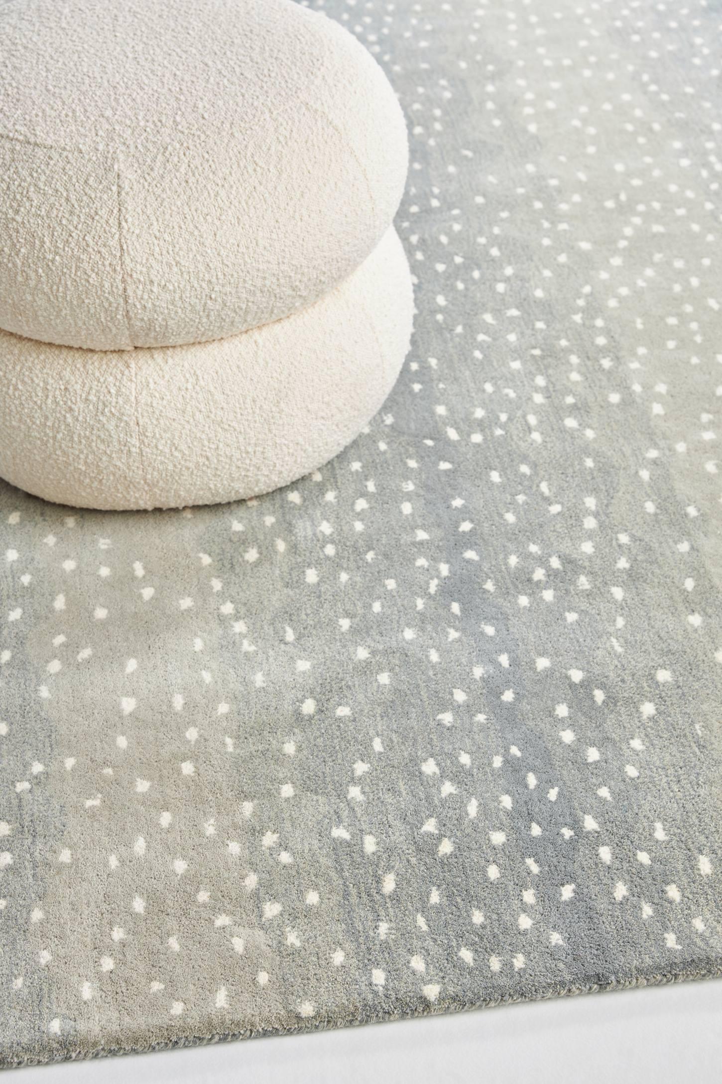 Woodland Animal Print Handmade Tufted Wool Gray/Blue Area Rug