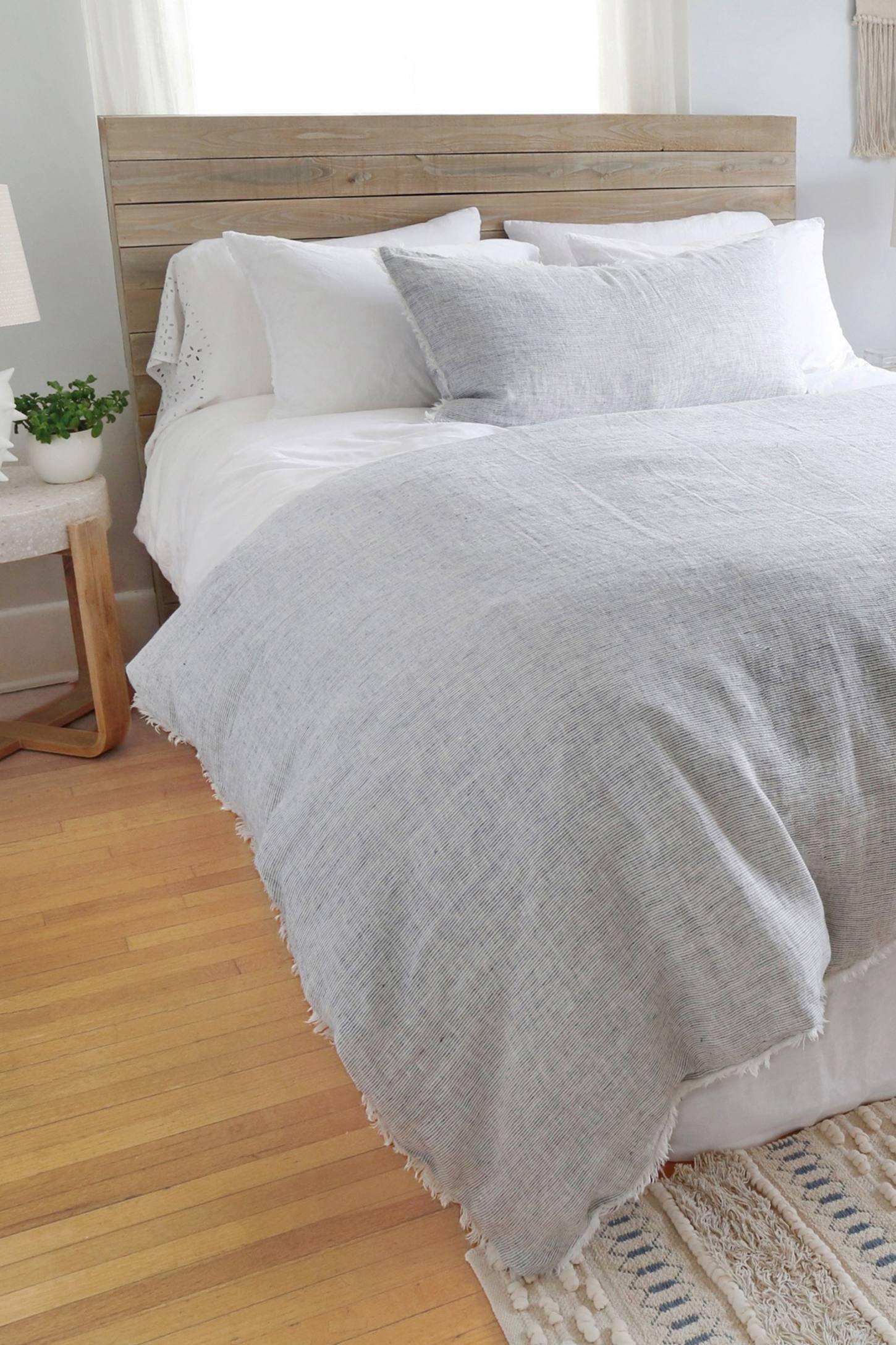 Logan Linen Duvet by Pom Pom at Home - Navy / Queen