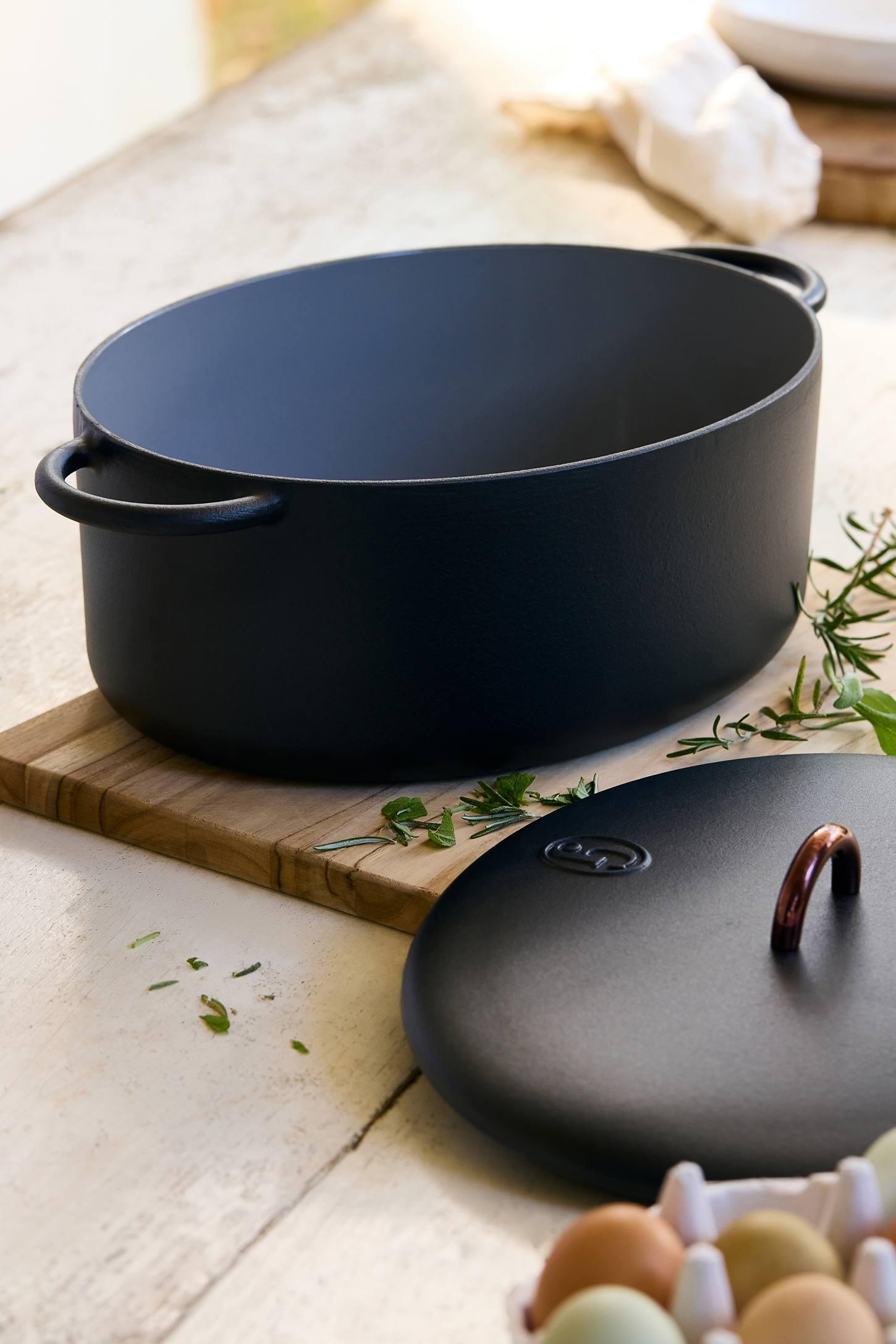 Great Jones The Dutchess 6.75-qt Cast-Iron Dutch Oven