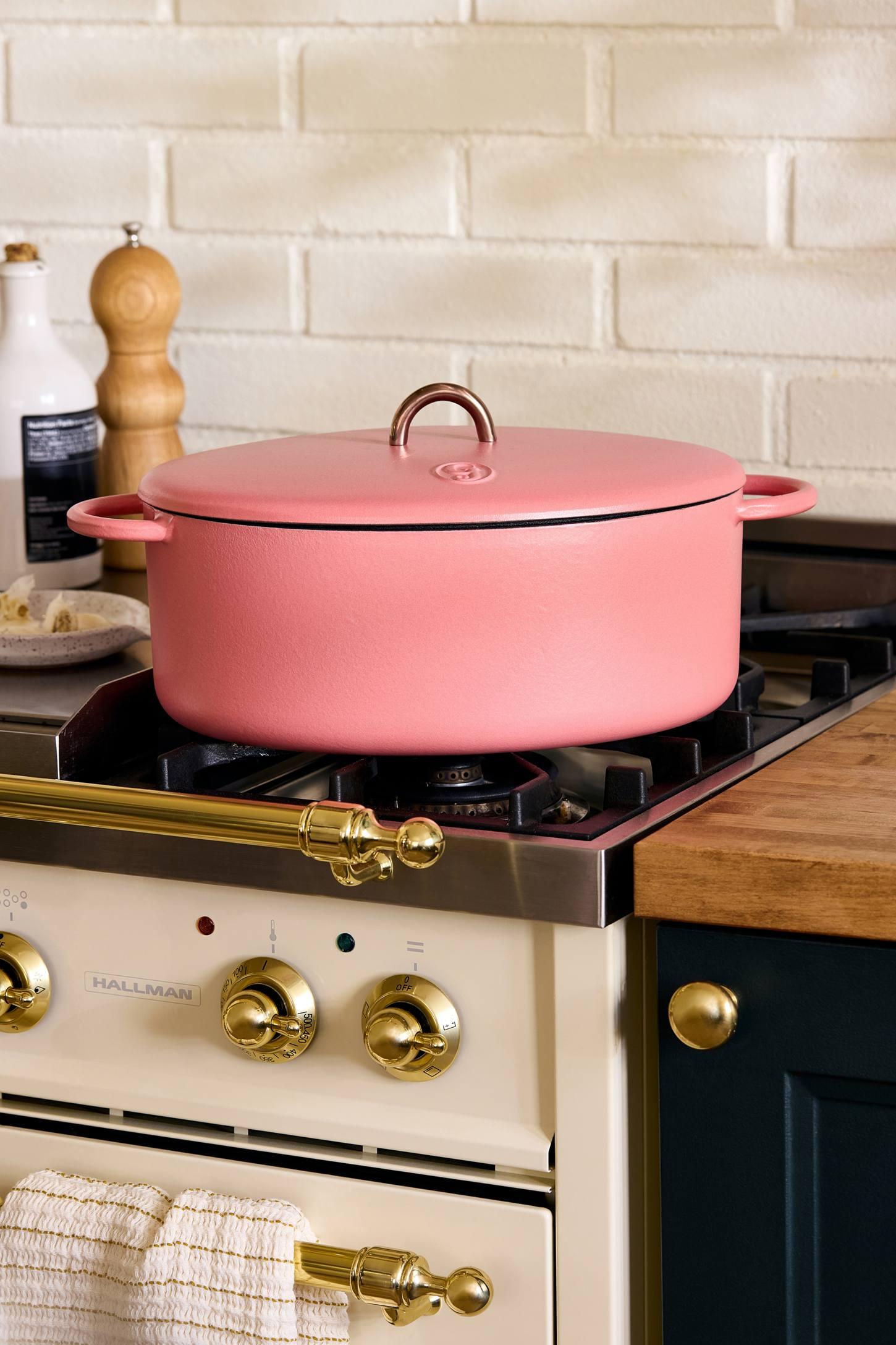 Great Jones The Dutchess 6.75-qt Cast-Iron Dutch Oven
