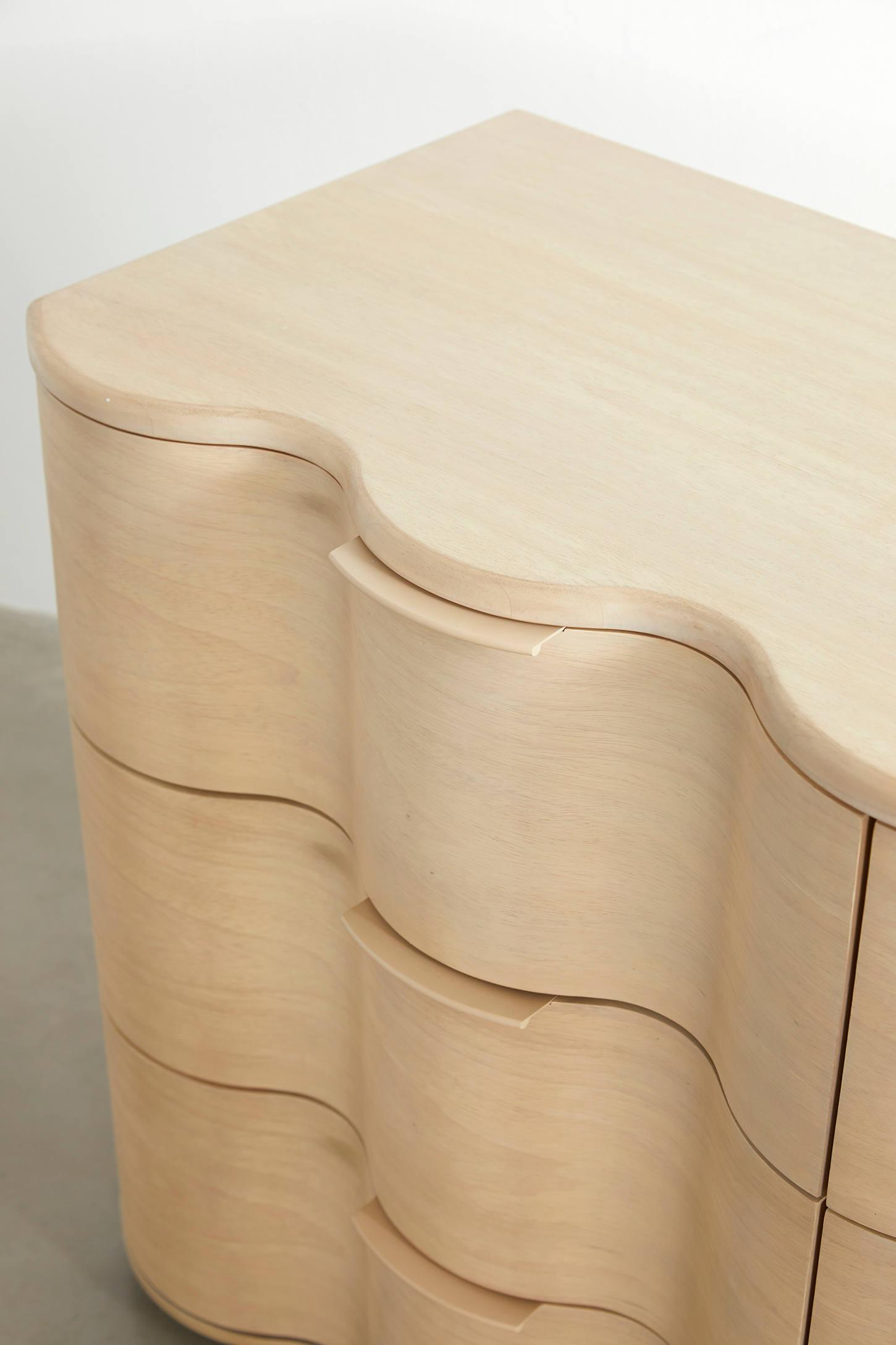 Aria 6-Drawer Short Squiggle Dresser