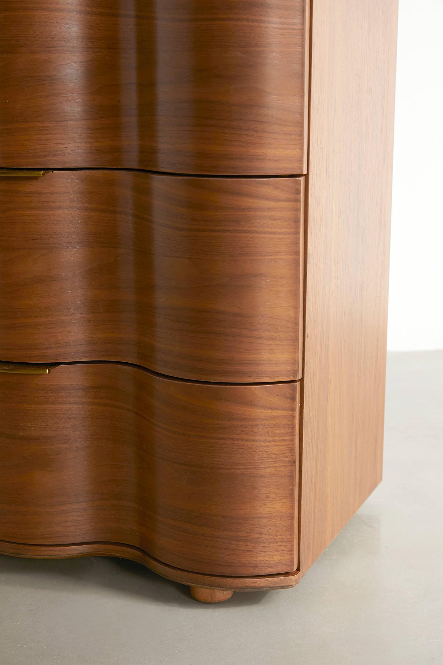 Aria 6-Drawer Short Squiggle Dresser