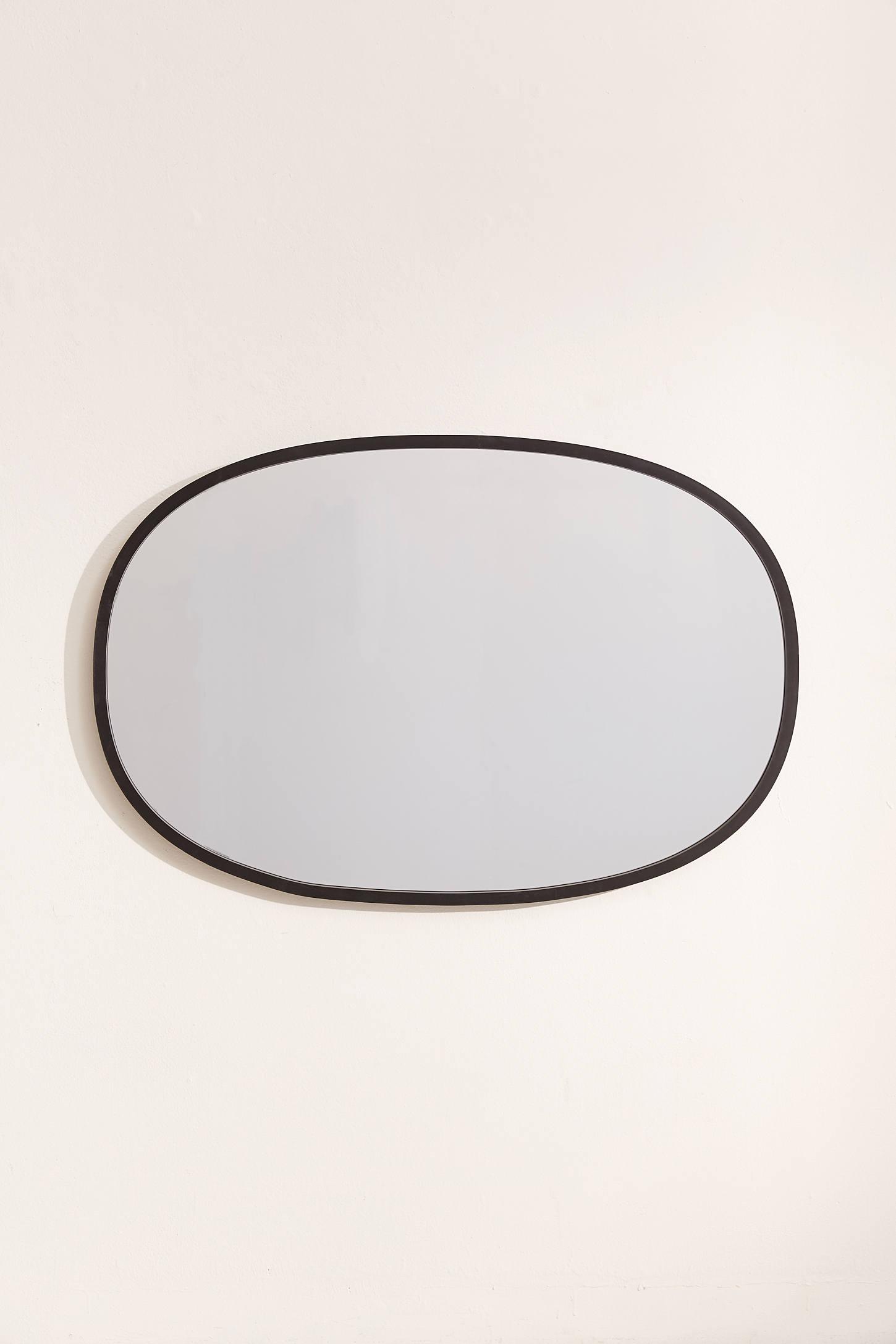 Oval Hub Mirror