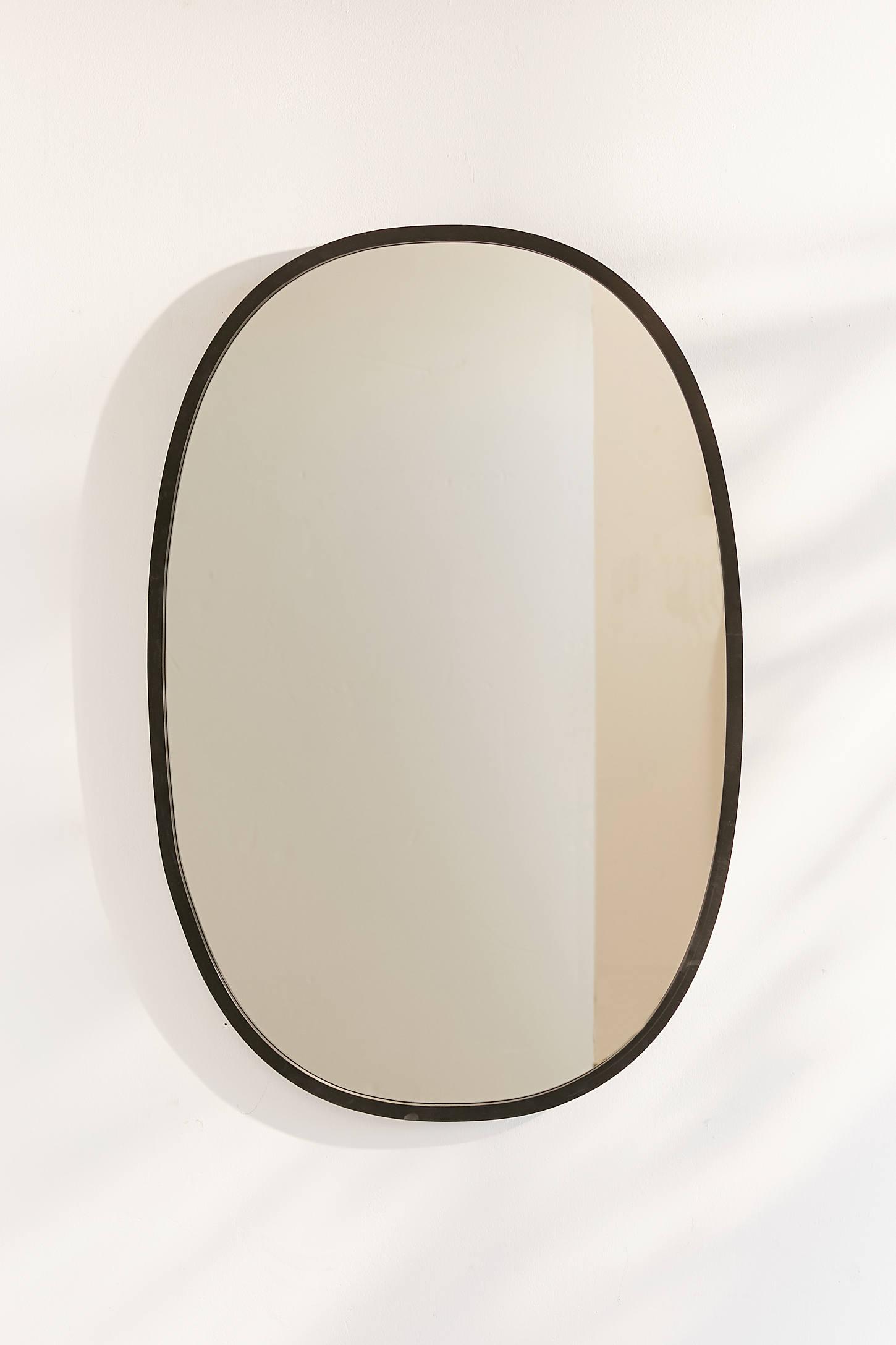 Oval Hub Mirror