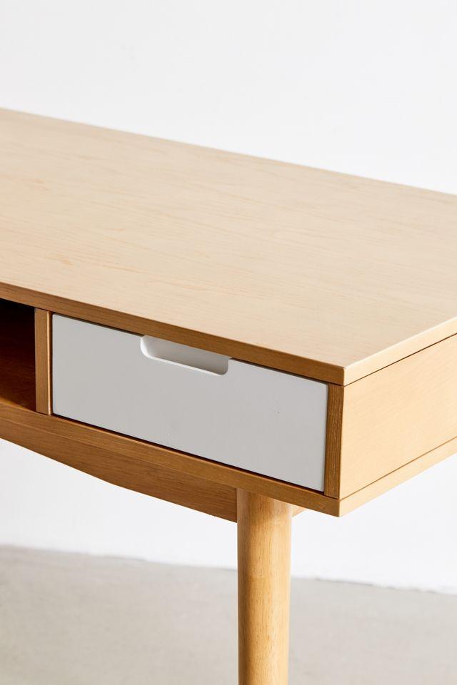 Perri Desk