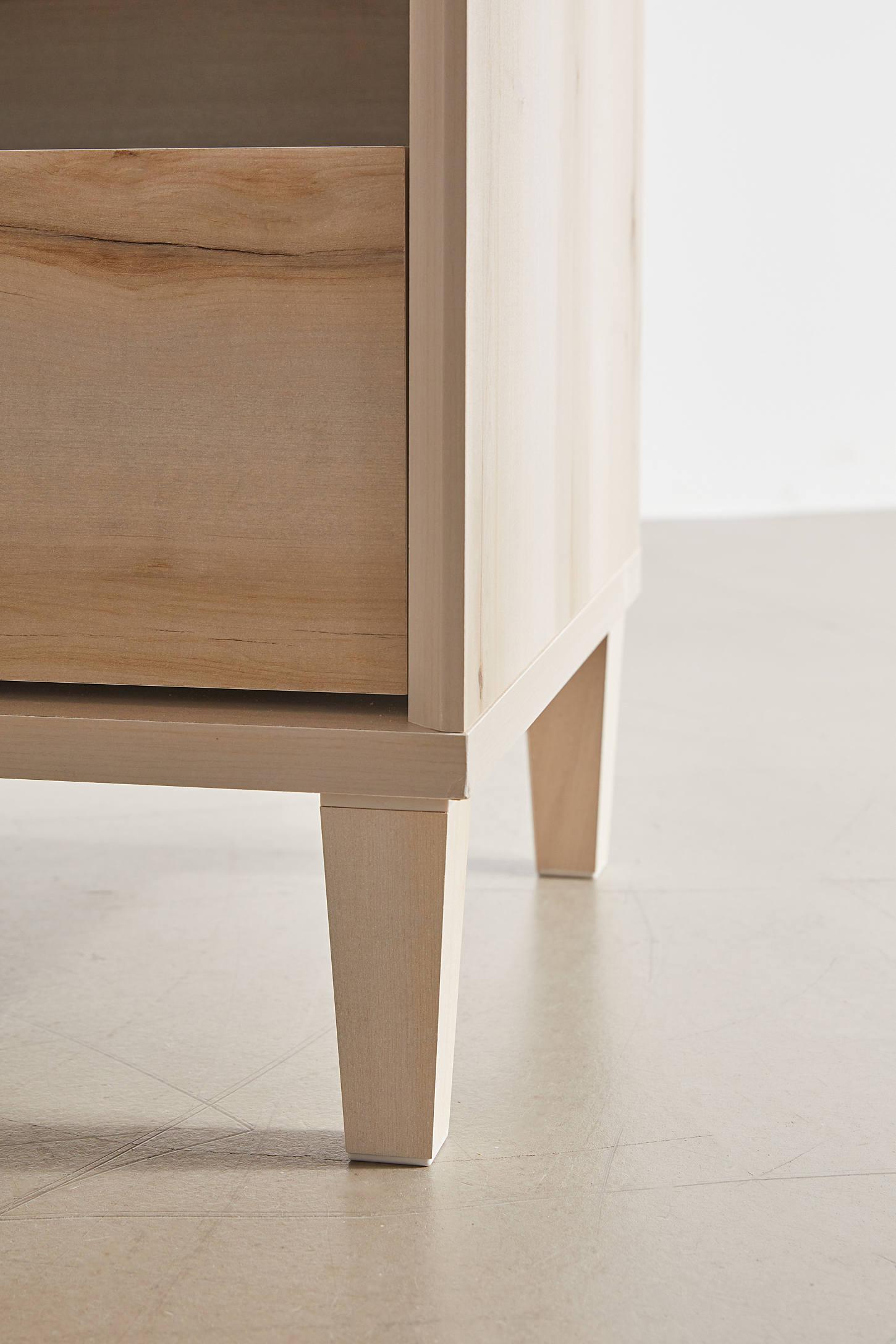 Anders Credenza