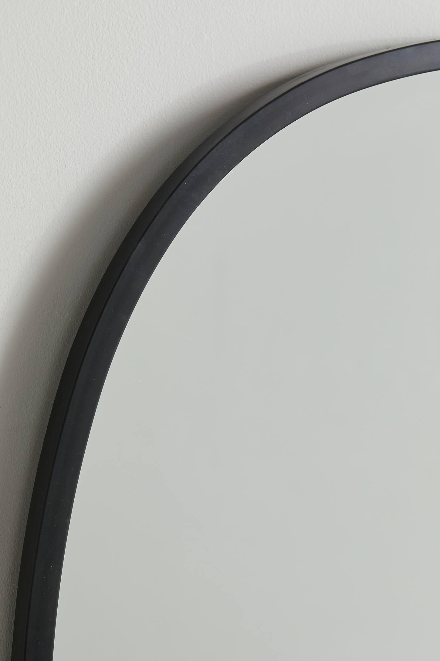 Oval Hub Mirror