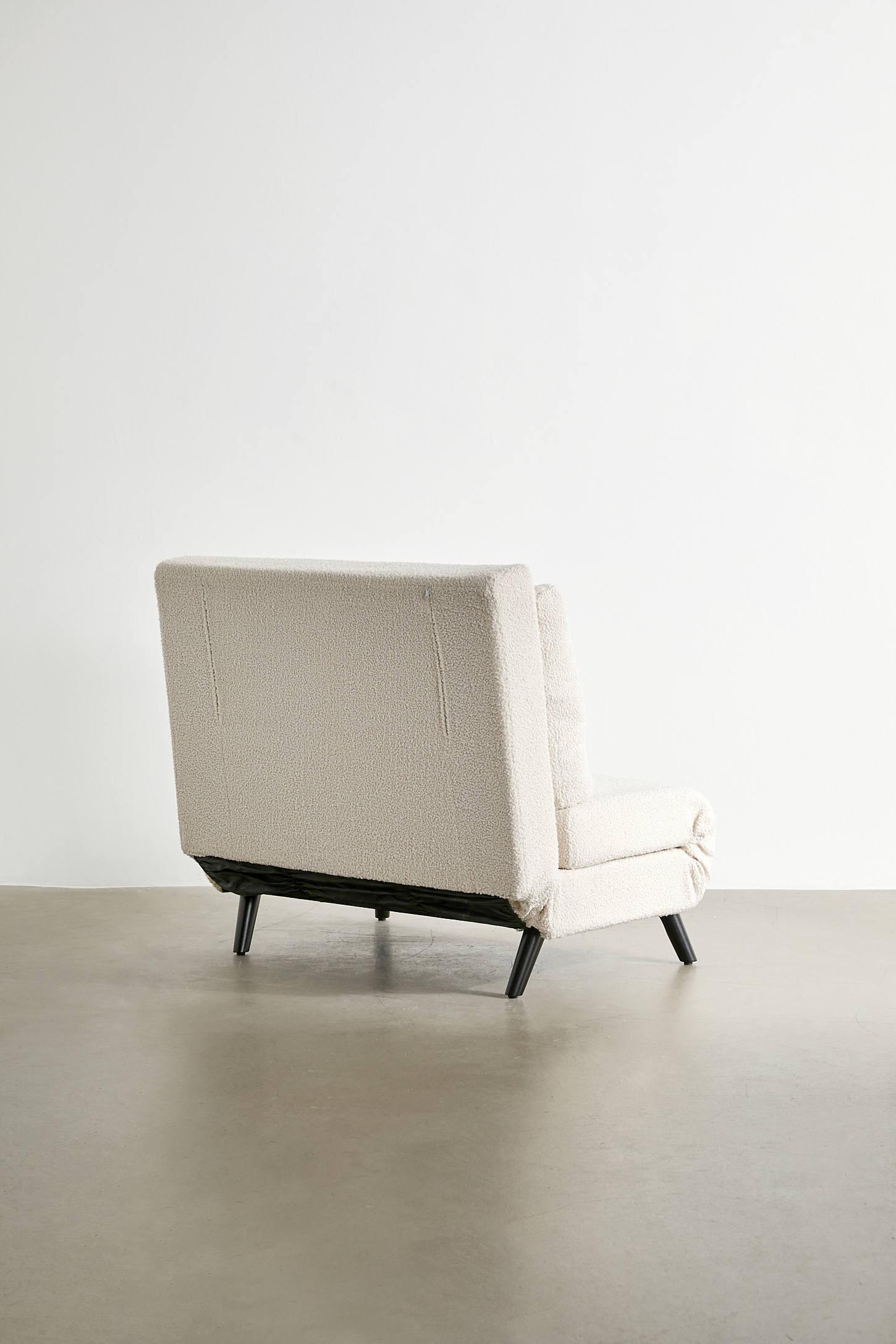 Esai Fleece Fold-Out Chair