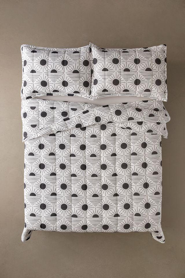 Black and White Geometric Sun Twin Cotton Quilt Set