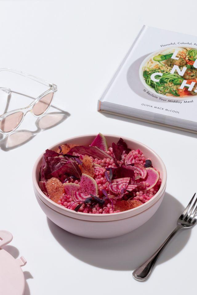 Blush Ceramic Salad Bowl with Snap Lid, 1 Liter