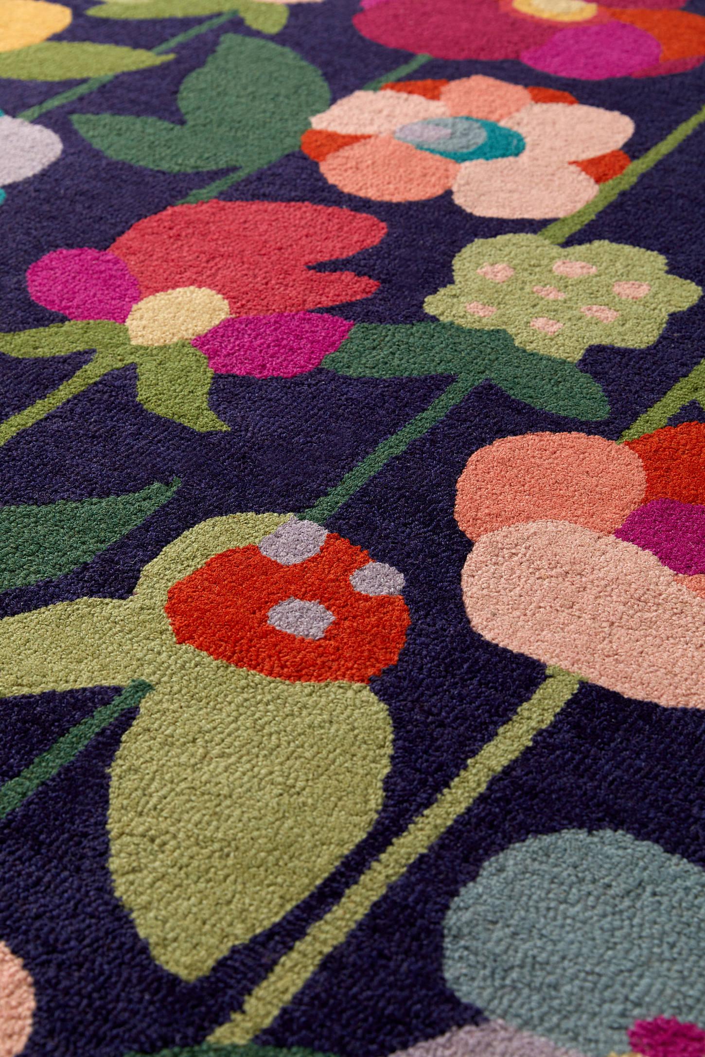 Floral Tufted Wool Rug