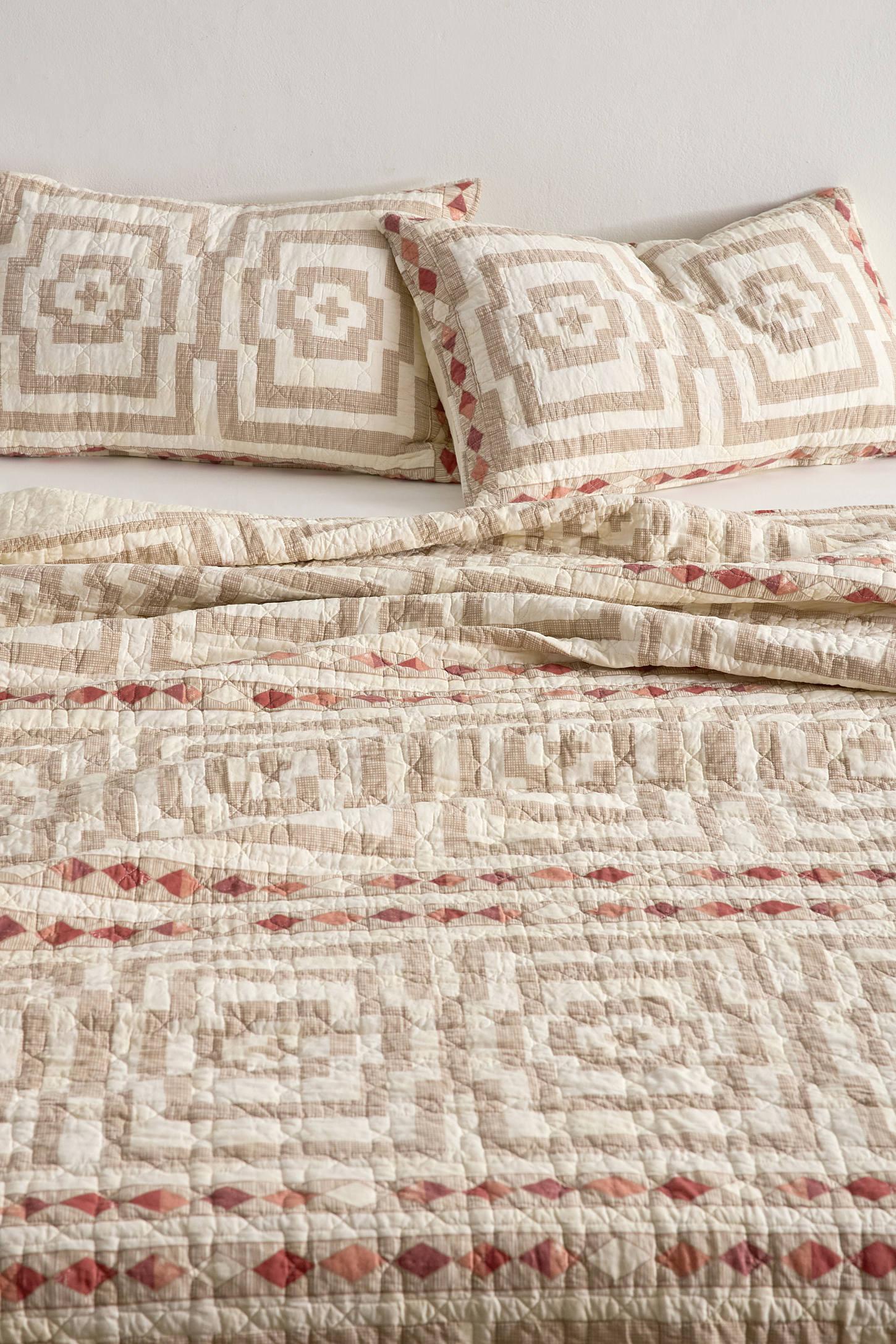 Jungalow Hypnotic Quilt Set