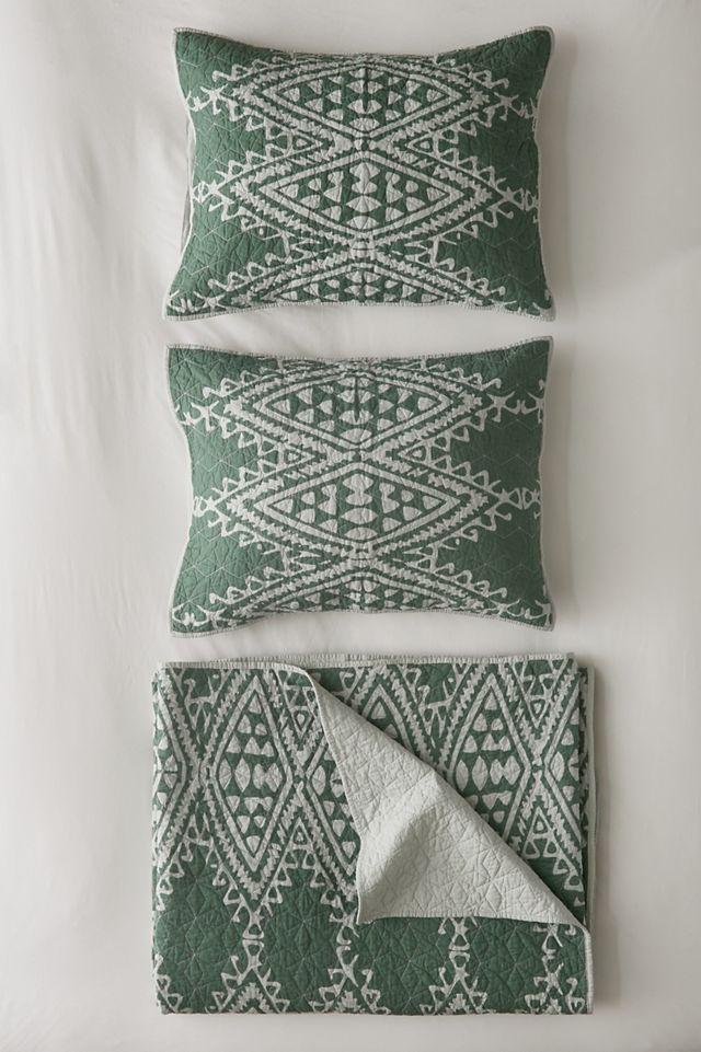 Jungalow By Justina Blakeney Aisha Quilt Set