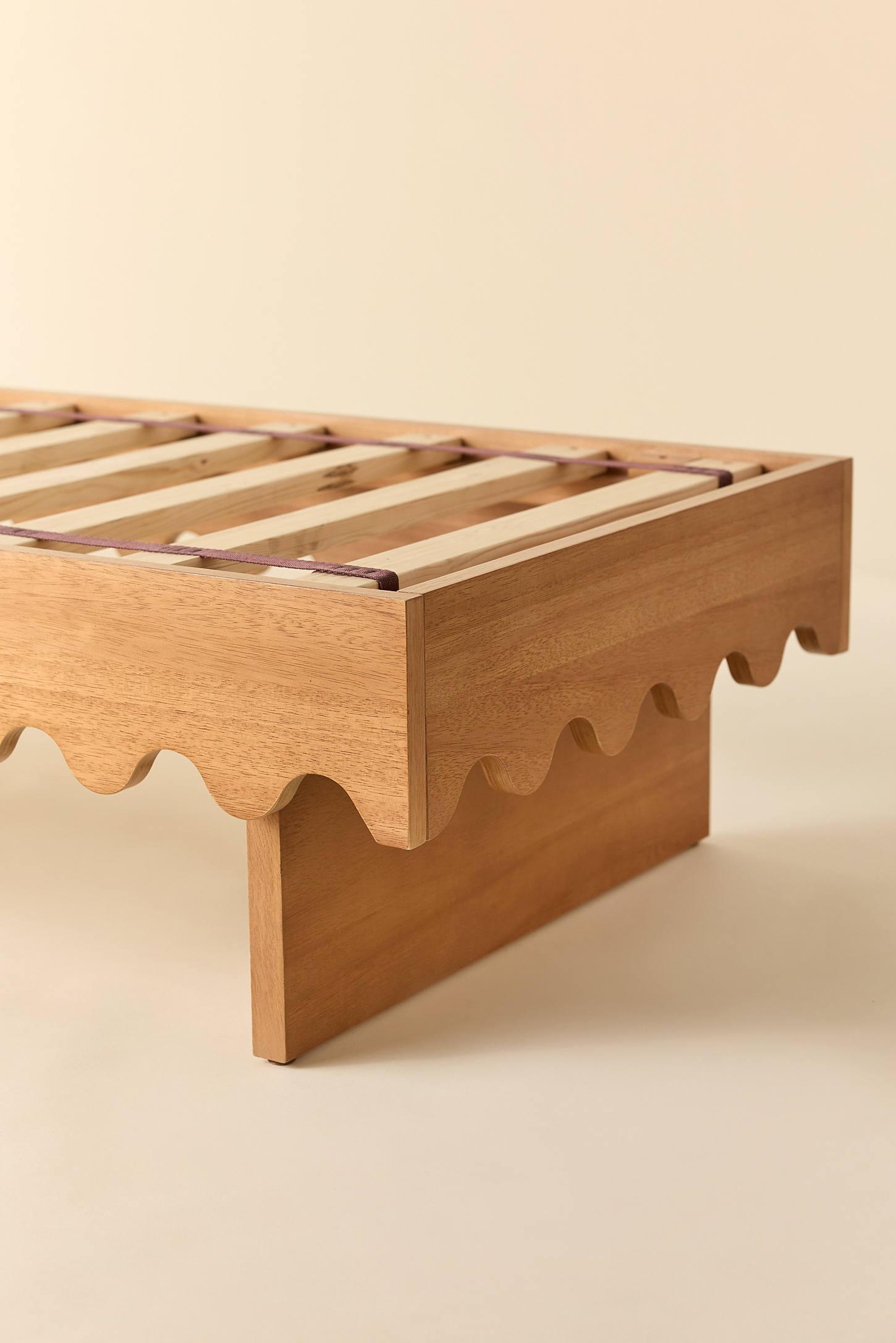 Roma Scalloped Wood Daybed