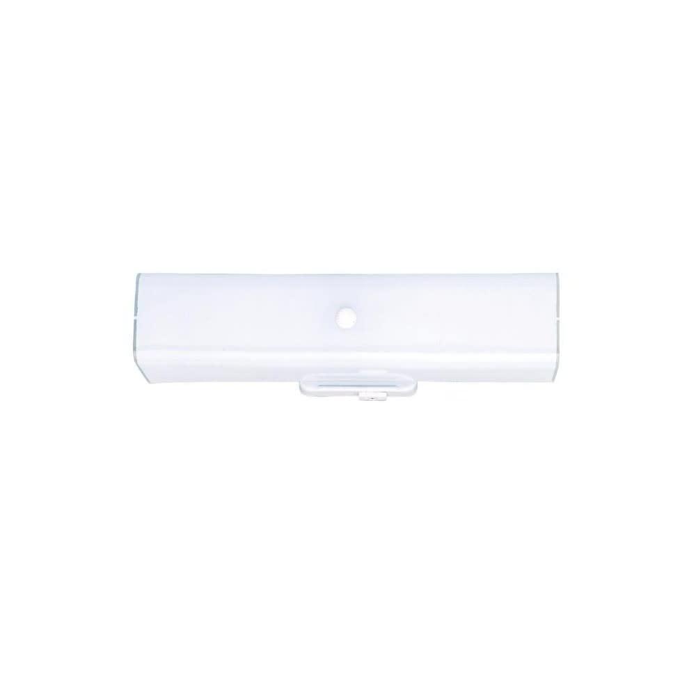 Westinghouse White 2 lights Incandescent Bathroom Channel Fixture Wall Mount