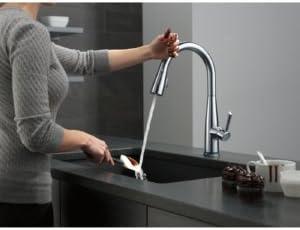 Essa Pull Down Single Handle Kitchen Faucet with MagnaTite Docking and Touch2O Technology