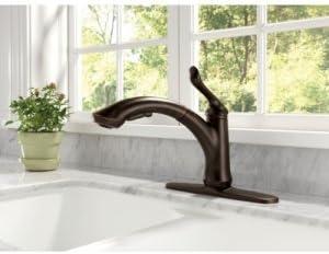 Linden Pull Out Sprayer Kitchen Sink Faucet, Single Handle Kitchen Faucet