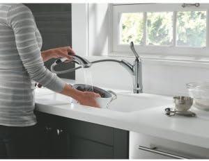 Linden Pull Out Sprayer Kitchen Sink Faucet, Single Handle Kitchen Faucet