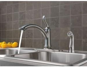 Linden Pull Out Sprayer Kitchen Sink Faucet, Single Handle Kitchen Faucet