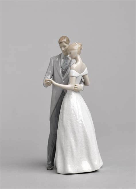 Handmade Porcelain Couple Figurine in White and Gray