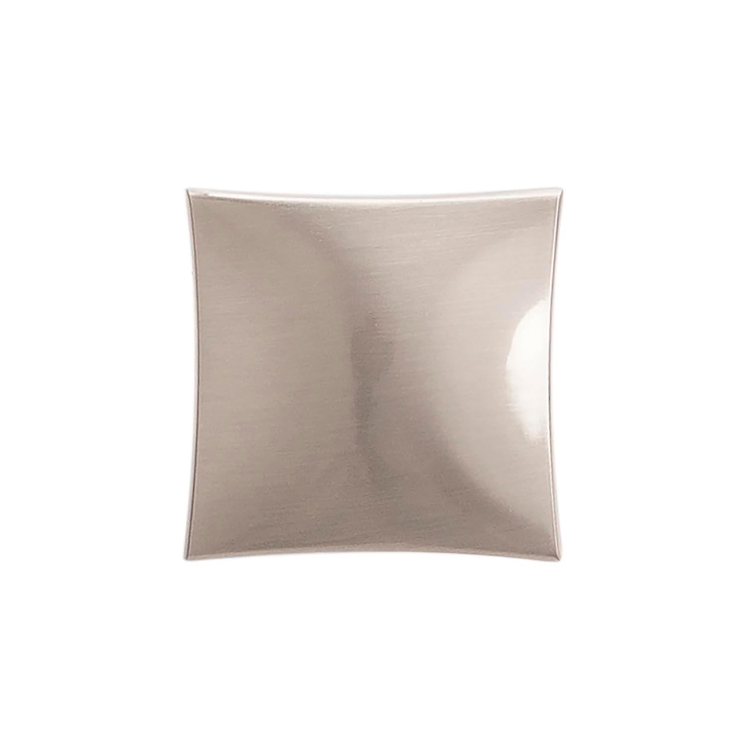 Twist 1 1/4" Length Square Knob