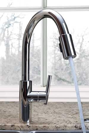 East Linear Pull Down Single Handle Kitchen Faucet