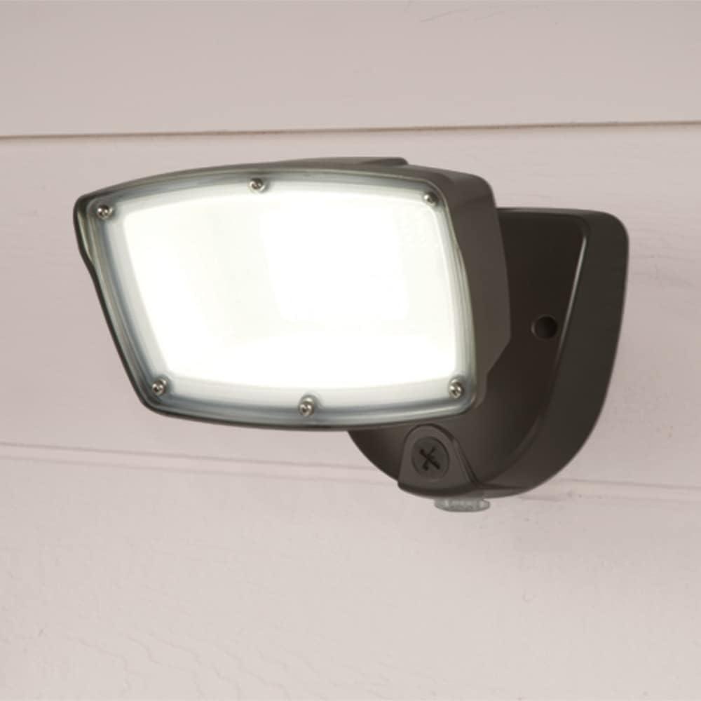 Single Head Outdoor Integrated LED Flood Light with Selectable Color Temperature