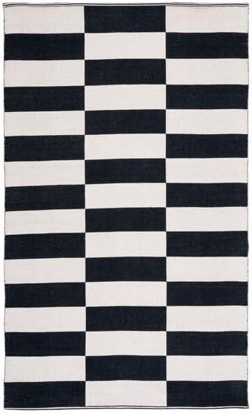 Montauk MTK705 Hand Woven Area Rug - Black/Ivory - 3'x5' - Safavieh.