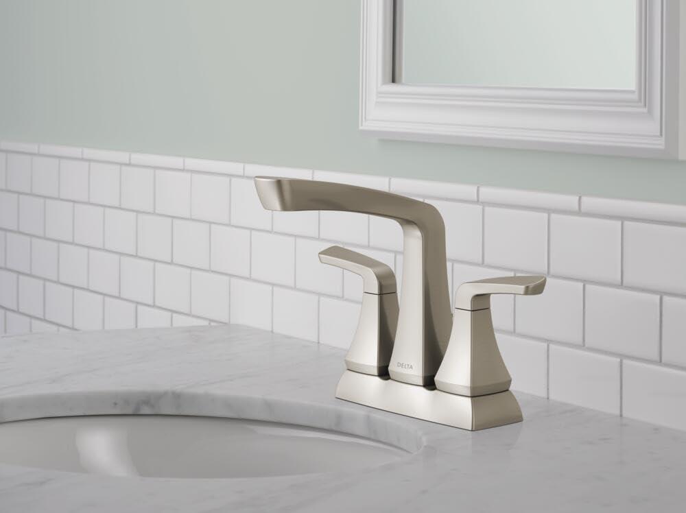 Vesna Centerset Bathroom Faucet with Drain Assembly