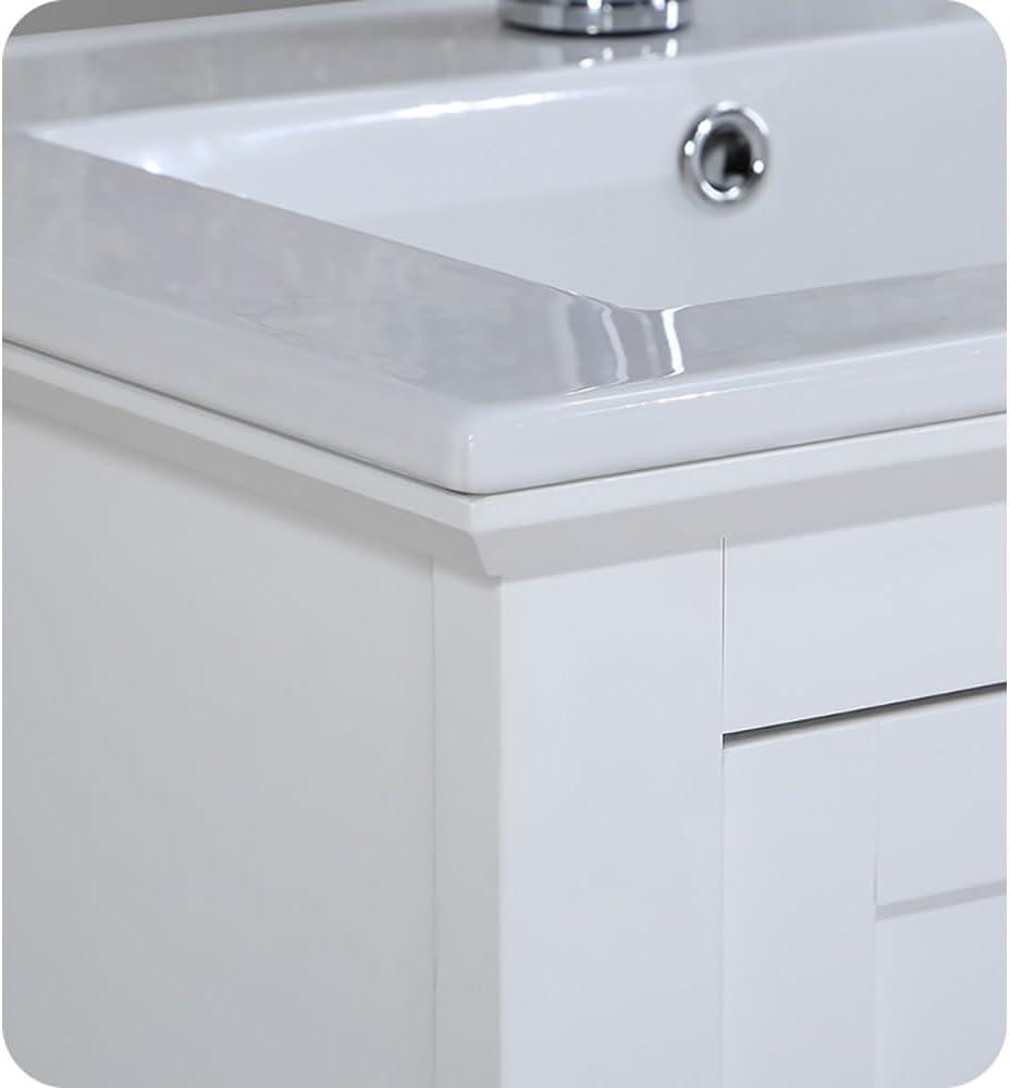 Fresca Manchester 24" White Traditional Bathroom Vanity