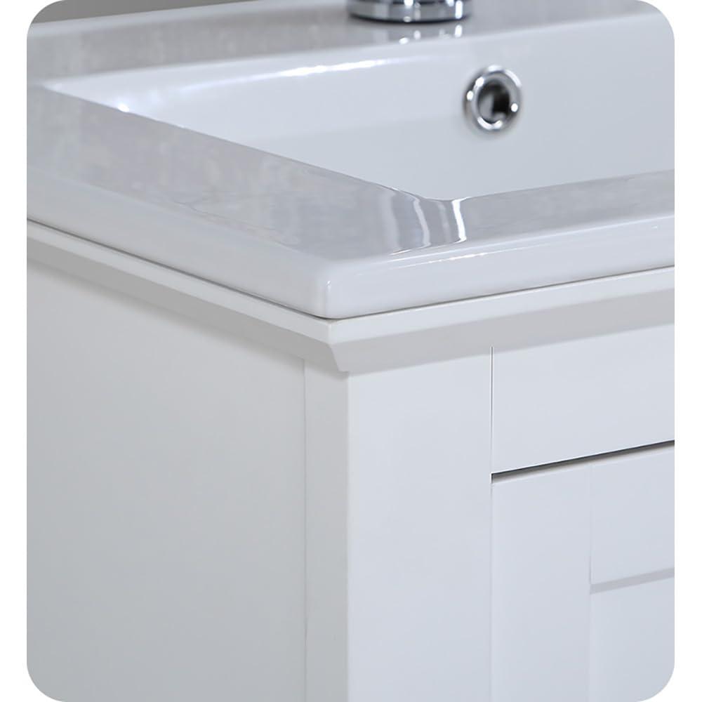 Fresca Manchester 24" White Traditional Bathroom Vanity