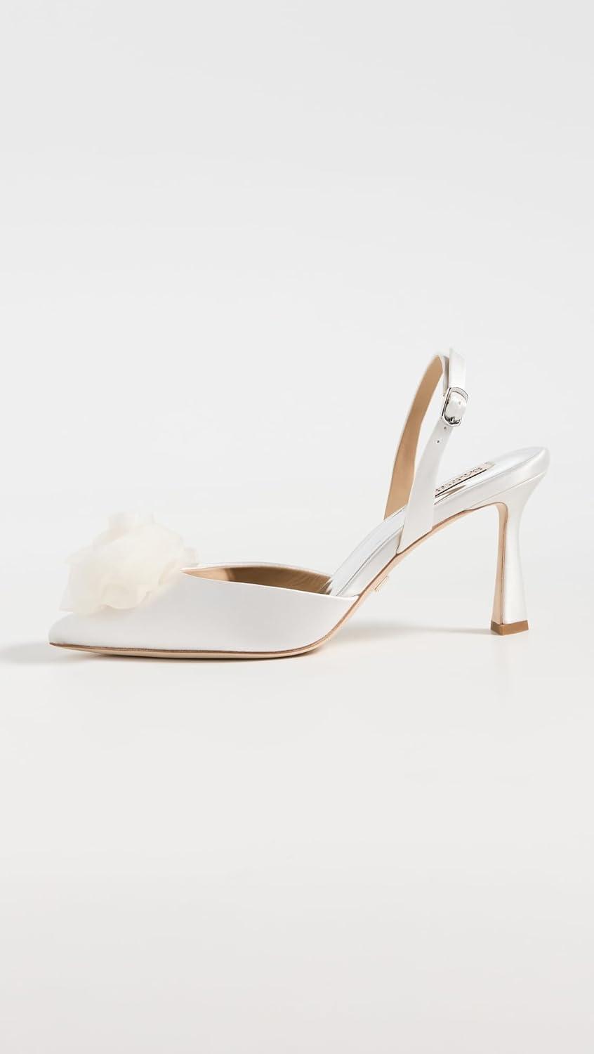 Badgley Mischka Women's CARLISE Pump, Soft White, 6.5